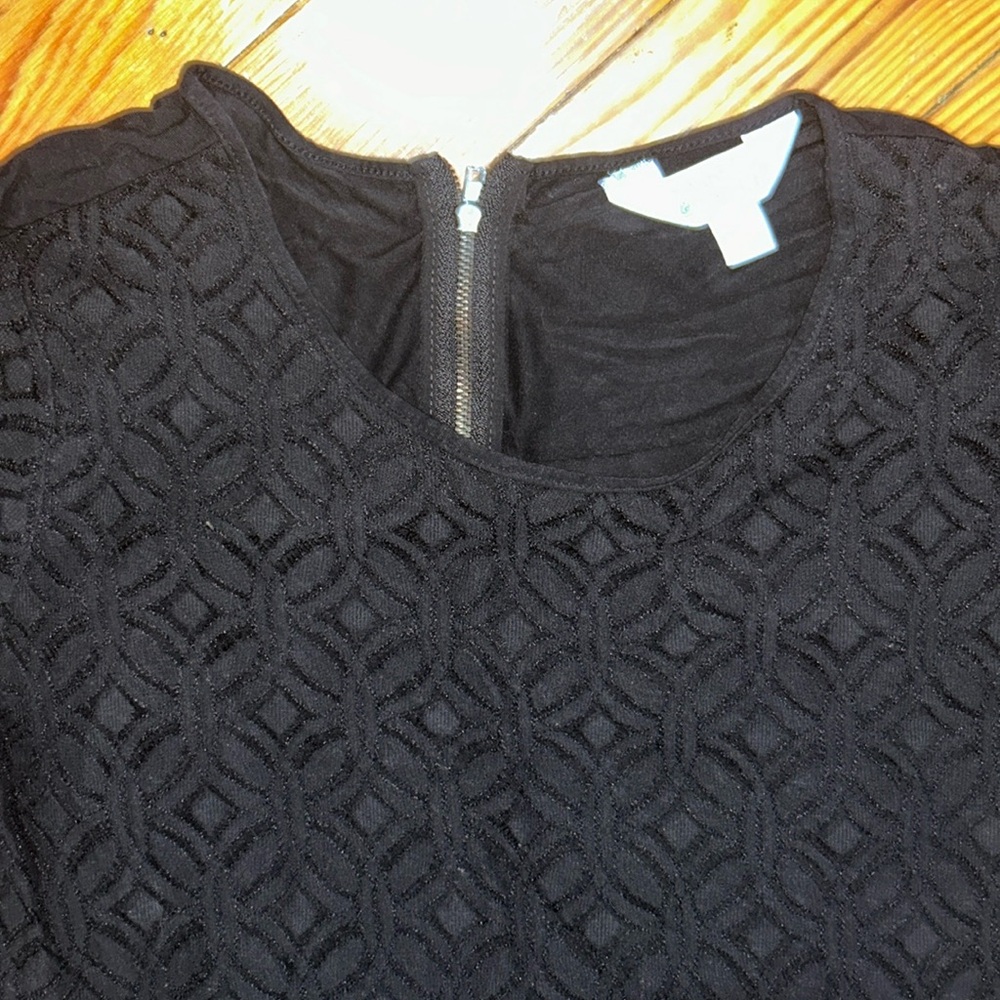 Black pattern shirt - Picture 2 of 3
